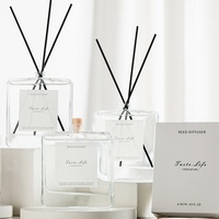 Diffuseur de parfum d'ambiance de luxe 120 ml en verre carré plat, parfum personnalisé, ensemble cadeau diffuseur d'arômes en rotin