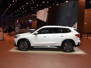 <span class=keywords><strong>BM</strong></span>-W X1 SDrive25Li <span class=keywords><strong>X</strong></span> Design Package 2.0T Essence SUV Compact 2024 - Son Harman Kardon, Toit Ouvrant Panoramique, Sièges en Cuir - Product Image 2