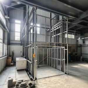 Monte-charge à <span class=keywords><strong>rail</strong></span> guidé personnalisé <span class=keywords><strong>pour</strong></span> entrepôt, mezzanine et atelier industriel avec système de plateforme à entraînement par chaîne - Product Image 3