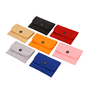 Bolsa de Almacenamiento Mini Portátil de Fieltro, Diseño Simple y Moderno, Cierre de Cremallera, Decoración con Botones, Tamaño Pequeño para Uso Diario de Mujeres - Product Image 1