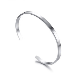 Brazalete Grabado Personalizado, Brazalete Minimalista de Acero Inoxidable para Mujer, Regalo - Product Image 2