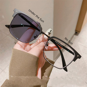 <span class=keywords><strong>Lunettes</strong></span> Unisexe Carrées Photochromiques Anti-Lumière Bleue Style Classique Métal et PC de Haute Qualité Très Vendues pour Gamers - Product Image 1