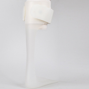 Orthèse pour pied plat, soutien de la voûte plantaire, AFO, insert de chaussure unisexe, tailles S, M, L, XL, en plastique et éponge - Product Image 1