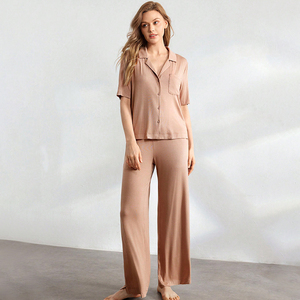 Set <span class=keywords><strong>Pigiama</strong></span> <span class=keywords><strong>Invernale</strong></span> da <span class=keywords><strong>Donna</strong></span> in Fibra di Bambù 100% Personalizzato OEM ODM, 2 Pezzi, Morbido e Traspirante, Maniche Lunghe, Vendita all'Ingrosso - Product Image 5