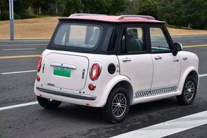Auto Elettrica Mini Wuling Modello <span class=keywords><strong>330</strong></span> 0m 2024 Nuova Arrivo Veicolo Economico a Nuova Energia 4 Ruote Velocità 160km/h Autonomia 201-300km in Vendita - Product Image 5