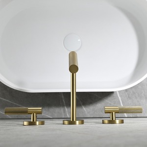 Robinet de lavabo mural dissimulé Robinet d'eau chaude et froide caché Robinet de luxe rond à trois trous avec lumière dorée - Product Image 5