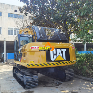 Pelle hydraulique sur chenilles CAT 320C 320D d'occasion-fiable pour les projets de construction et de terrassement - Product Image 3