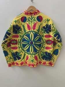 เสื้อแจ็คเก็ตกำมะหยี่สีเหลืองลายซูซานี ปักมือ สำหรับฤดูหนาว ติดกระดุม ระบายอากาศได้ดี สไตล์โบโฮ  เสื้อคลุมสไตล์ชาติพันธุ์ ผู้ผลิตและผู้ส่งออก OEM - Product Image 5