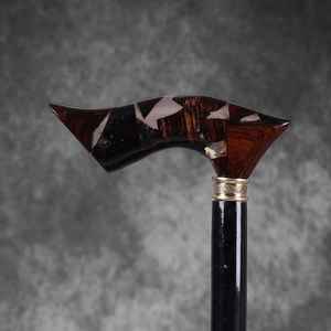 Bastón de Madera Clásico con Acabado en Madera y Mango de Resina Moderna que Mejora la Seguridad y la Elegancia en la Artesanía de Resina - Product Image 6