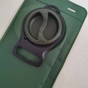 Không bị rò rỉ 3.0L TPU nước bàng quang ô liu màu xanh lá cây với Neoprene tay áo và chống bụi Miệng mảnh - Product Image 2