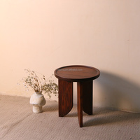 Mesa de Madera Maciza de Estilo Moderno, Estable y Práctica, Decoración Interior Elegante, Mueble Confortable para Salón Familiar