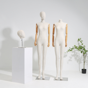 <span class=keywords><strong>Maniquí</strong></span> Femenino Moderno con Manos de Madera Móviles y Cuerpo de Tela <span class=keywords><strong>para</strong></span> Exhibición de <span class=keywords><strong>Ropa</strong></span> en Escaparates - Product Image 2