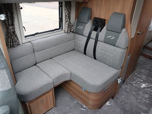 <span class=keywords><strong>Camping</strong></span>-<span class=keywords><strong>car</strong></span> de luxe d'occasion BAIL EY AUTOGRAPH, familial, blanc, Euro 5, 4-6 personnes, climatisation, micro-ondes, conduite à droite - Product Image 2