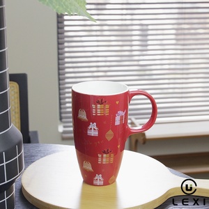 Taza de Cerámica/Porcelana Roja de Navidad con Logotipo Personalizado, Capacidad de 500ml-600ml, Duradera, con Eslogan de Agradecimiento, para Bebidas Navideñas en la Oficina - Product Image 3