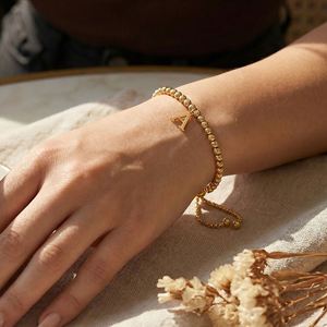 Pulseras de Diamantes, Brazaletes con Logotipo Personalizado, Diseño Anticaída, Regalo Festivo para Mujer, Brillo Metálico Luminoso - Product Image 1