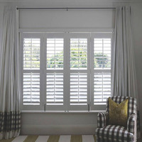 Persienne de terrasse en PVC imperméable à l'eau à prix réduit pour l'Australie moderne Blanche-neige Intérieur inclinable dissimulé Volets pour fenêtres rondes