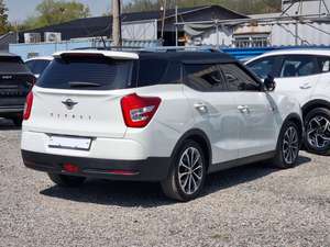 Ssangyong Tivoli Air 4WD 2017 BLANCO, Sin Accidentes, Diésel, Techo Solar, Llave Inteligente, Cámara, Navegación, Auto Usado Coreano Confiable y en Buen Estado - Product Image 2