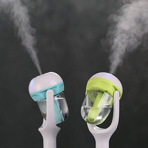 Huile de <span class=keywords><strong>d</strong></span>ésodorisant de voiture, diffuseur <span class=keywords><strong>d</strong></span>'<span class=keywords><strong>air</strong></span> de vapeur de voiture, humidificateur <span class=keywords><strong>d</strong></span>'arôme, Mini purificateur <span class=keywords><strong>d</strong></span>'<span class=keywords><strong>air</strong></span>, diffuseur de <span class=keywords><strong>brumisateur</strong></span>/ - Product Image 2