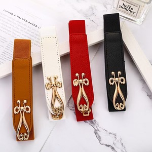 Nouvelle <span class=keywords><strong>ceinture</strong></span> de robe en PU rétro pour femmes, <span class=keywords><strong>ceinture</strong></span> fine élastique avec boucle en alliage, élégante, mode européenne et américaine, vente en gros, simple et polyvalente - Product Image 1