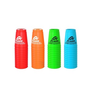 Juego de vasos apilables Qy Toys Flash en azul, verde, naranja y rojo con tapete con temporizador para entrenamiento de velocidad y competición. - Product Image 5