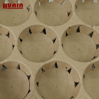 Plateau en pulpe moulée couleur naturelle pour bouteilles de vin, insert compostable multi-cavités personnalisé pour l'emballage et l'expédition de bouteilles en verre