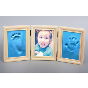 Bé quà lưu niệm tay và chân in bùn bé sinh Quà Tặng rắn gỗ tri-gấp khung ảnh - Product Image 3