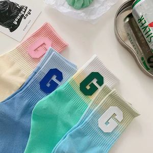 Calcetines de Algodón para Mujer, Estilo Mori, con Letra G en Degradado, Transpirables, a Media Pantorrilla, en Colores Dulces, para Primavera, Verano y Otoño - Product Image 2