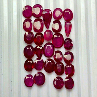 Pierres précieuses facettées ovales et en forme de poire en rubis rouge naturel pour la fabrication de bijoux