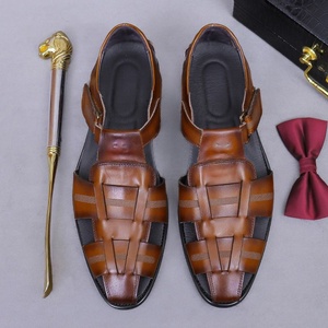 Sandales d'extérieur classiques pour hommes en cuir véritable à bout fermé, style gladiateur, à talon, motif uni, respirantes et antidérapantes pour l'hiver et l'été - Product Image 3