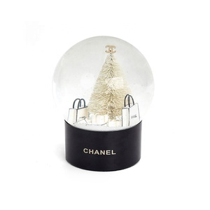 Globo de Nieve de Lujo con Forma Personalizada, Logotipo en Resina, Adornos de Cristal, Regalos Exquisitos para Recuerdos - Product Image 5