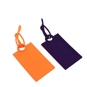 Hot Selling Oksilicone Pure Color Fashion Reusable Silicone Card Cover Tag with Hook Travel Tags New Style PVC Lanyards