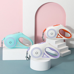 <span class=keywords><strong>Laisse</strong></span> lumineuse à LED pour <span class=keywords><strong>chien</strong></span> <span class=keywords><strong>Laisse</strong></span> rétractable pour animaux de compagnie Stretching automatique Dog Walking Leash Dog Supplies Wholesale - Product Image 6