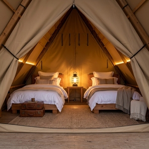 <span class=keywords><strong>Tente</strong></span> <span class=keywords><strong>de</strong></span> glamping safari double couche style bois, <span class=keywords><strong>toile</strong></span> <span class=keywords><strong>de</strong></span> luxe avec salle <span class=keywords><strong>de</strong></span> bain, cadre en contreplaqué imperméable quatre saisons - Product Image 3