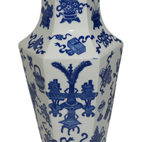 Vase hexagonal à couvercle bleu et blanc peint à la main pour l'arrangement floral