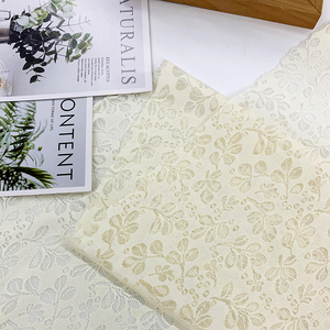 Tessuto in Rete Trasparente con Motivo Floreale Bianco in Poliestere per Tende, Abiti da Donna e Tessuti per la Casa - Product Image 3