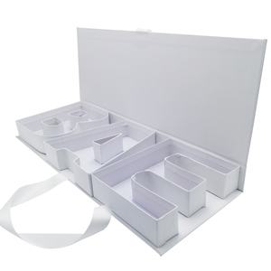 Caja de Regalo de Cartón con Letras BAE para Baby Shower, Decorativa y Rellenable con Flores, del Vendedor USA Sweet Flower Fillable Decorative Before Any One Else BABY - Product Image 4