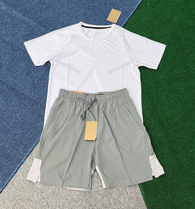 Set Tuta da Calcio a Maniche Corte all'Ingrosso Completo da Allenamento per Uomo Maglia da Calcio - Product Image 2