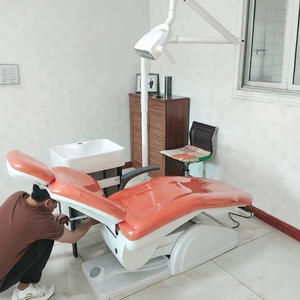 เก้าอี้ทันตกรรมไฟฟ้าสีเขียวหุ้มหนังแบบปรับเอนได้สำหรับใช้ในงานทันตกรรม - Product Image 2