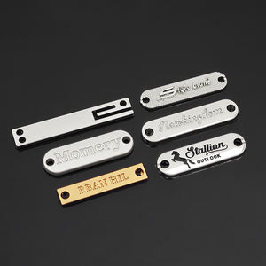 Accessoires pour vêtements Sac Hijab gravé en or Abaya Écharpe Chaussures Logo de marque personnalisé Étiquette de vêtement en métal personnalisé pour vêtements - Product Image 4