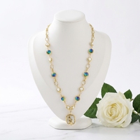 Collier long élégant avec chaîne ovale, perles naturelles d'eau douce et nacre, idéal pour les soirées, cadeau pour femmes