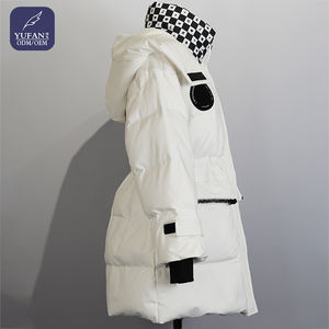 Giacca Imbottita Bianca da Donna <span class=keywords><strong>a</strong></span> Lunghezza Media con Cappuccio, Fodera <span class=keywords><strong>a</strong></span> Scacchi, Cintura con Coulisse e Tasche con Zip - Product Image 3