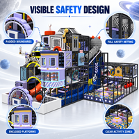 Aire de jeux intérieure sur le thème de l'usine spatiale du futur pour enfants, avec piscine à balles, toboggan aquatique, jeux souples multi-niveaux, parc d'attractions
