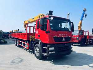 Grue montée sur camion de chantier robuste avec flèche télescopique X-CMG, personnalisable pour la levée en construction et le transport de marchandises - Product Image 2