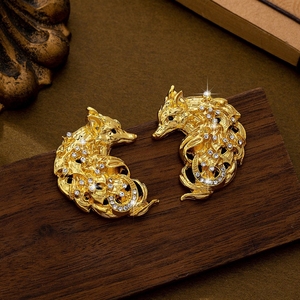 Boucles <span class=keywords><strong>d</strong></span>'oreilles vintage en forme de renard doré ornées de pierres précieuses, au style tendance, luxueux et de niche - Product Image 4