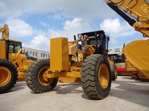 Motoniveladoras Caterpillar CAT 14H/140G/140H Usadas - Motor y Bomba de Origen Japonés Incluidos, Modelo 2016, 4001-6000 Horas - Product Image 2