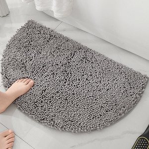 Alfombra de Baño Personalizada de Chenilla Gruesa en Forma de Media Luna - Pelo Extra Denso y <span class=keywords><strong>Base</strong></span> Antideslizante de TPR, Alfombra de Baño Súper Absorbente - Product Image 1