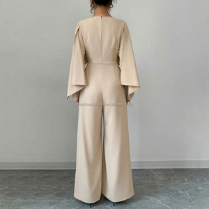 <span class=keywords><strong>Combinaison</strong></span> de bureau <span class=keywords><strong>pour</strong></span> femme à manches longues et jambes larges avec cape sur le devant - Product Image 2
