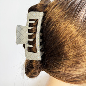 Pinza de pelo elegante con diamantes de imitación, rejilla de diamantes de moda, pinza de tiburón grande cuadrada fuerte de doble capa - Product Image 4