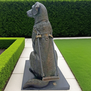 ガーデン等身大ブロンズラブラドールレトリバー彫刻リアルサイズ金属真鍮ガイド犬像磨きテクニック - Product Image 4