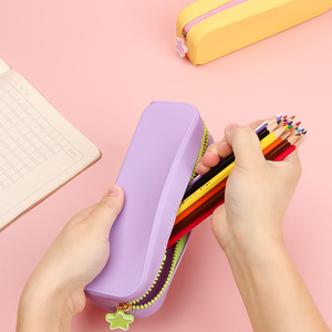 Factory direct sales of large-capacity pencil cases with zipper closure, <b>waterproof</b> <b>silicone</b> stationery storage pencil bags. - Product Image 3